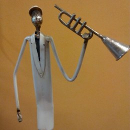 Figura Metal Músico